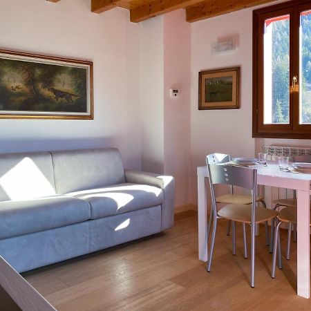 Apartamento Mansarda Corno D'Aola Ponte Di Legno Exterior foto